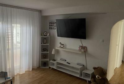 Apartament cu 3 camere decomandat în Exterior Vest - 3