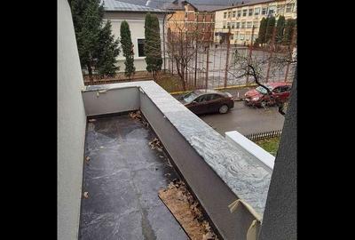 Spațiu comercial, de 250 mp, în Central - 3