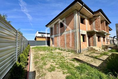 Duplex cu 4 camere cu Teren 230 Mp în Șelimbăr - 1