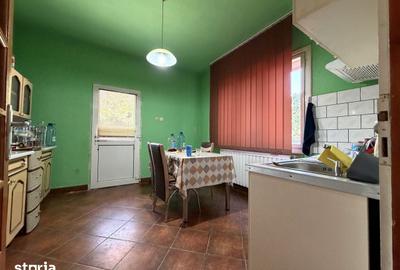 Casă cu 6 camere cu Teren 641 Mp în Central - 2