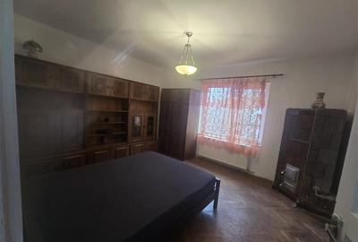 Duplex cu 3 camere cu Canalizare în Central - 4