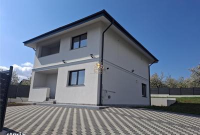 Casă cu 4 camere cu Teren 480 Mp în Bucium