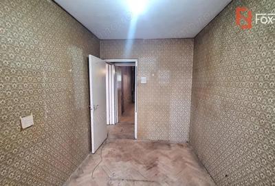 Apartament cu 3 camere + boxa, zona Sagului - 1