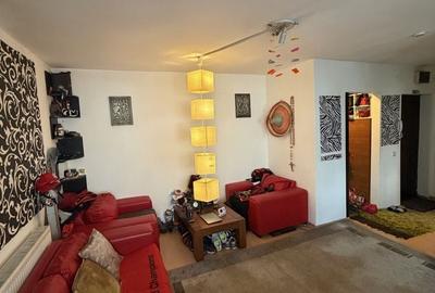 Apartament cu 3 camere decomandat în Central - 1