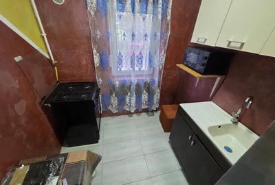 Garsonieră decomandată în Petros - 7