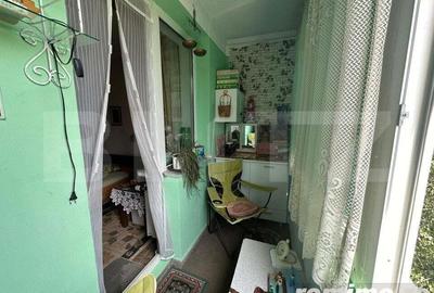 Apartament cu 3 camere semidecomandat, mobilat în Centrul Civic