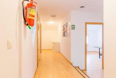Casă cu 5 camere cu Teren 350 Mp în Titulescu - 2