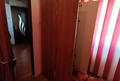 Apartament cu 3 camere semidecomandat în Micro 14 - 13