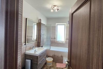 Apartament cu 3 camere 2 parcari, priveliste frumoasa, zona Terra - 6