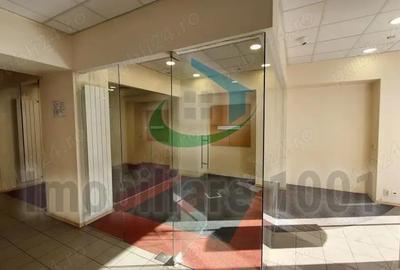 Spațiu comercial, de 158 mp, în Central - 4