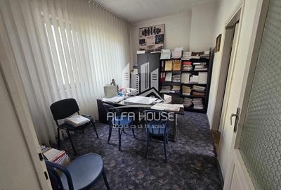 Casă cu 5 camere cu Teren 130 Mp în Luncă - 2