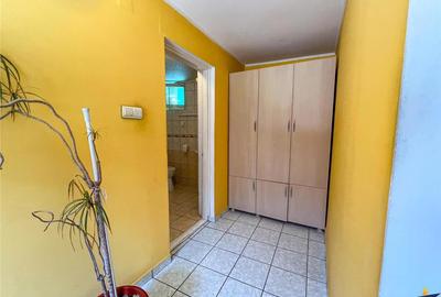 Casă cu Garaj în Central - 2