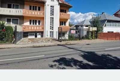Casă cu 3 camere în Central - 1