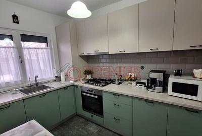 Casa in?iruita P+1+M - 4 camere - 2 terase - curte - 3