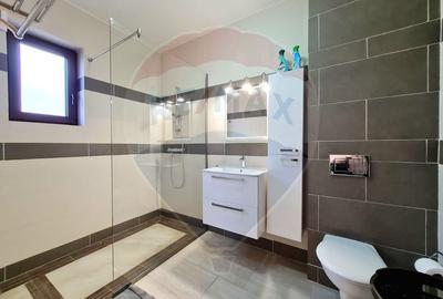 Apartament generos cu 4 camere si curte de închiriat în zona Manastur - 9