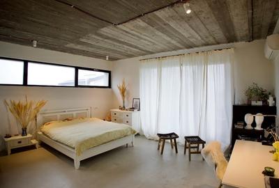 Casă-concept cu arhitectură modernă, situată lângă pădure - 7