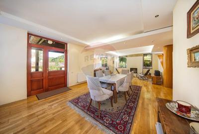 Vila cu 8 Camere, Sala de Fitness si Sauna in Moieciu Comision 0% - 53