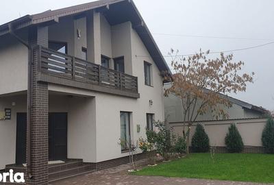 Casă cu 6 camere cu Teren 2106 Mp în Piatra - 1