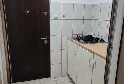 DRISTOR - ZONA FIZICIENILOR - Garsoniera  20 mp - BLOC ANVELOPAT - 4