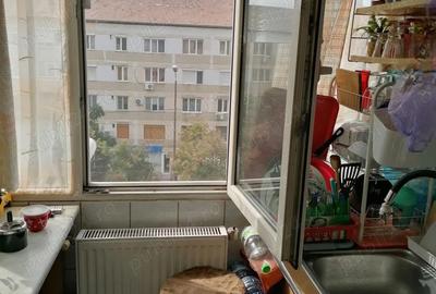 Apartament cu 2 camere decomandat în Decebal - 16