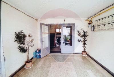 Apartament cu 2 camere semidecomandat în Cornișa