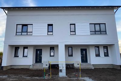 Duplex cu 5 camere cu Teren 293 Mp în Săcălaz - 3