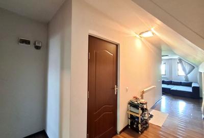 Casă individuală cu 8 camere cu Canalizare în Central - 17