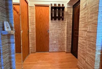 Apartament cu 3 camere în Petrișor - 1