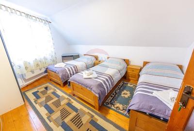 Casa cu 5 dormitoare, foisor, sauna, beci,pod garaj si gradina - 28