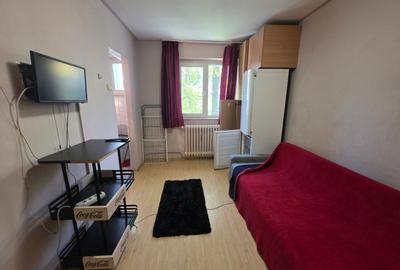 Decebal, Rond Alba Iulia, pe Moise Nicoara, bloc 4 etaje - 1