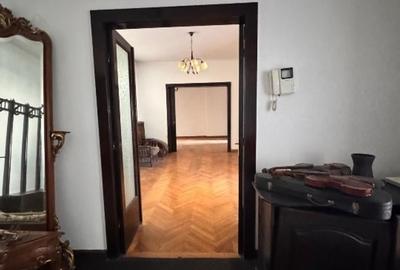 Apartament cu 4 camere decomandat în P-ța Romană - 2