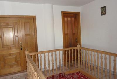 Casă cu 5 camere cu Teren 1440 Mp în Aradul Nou