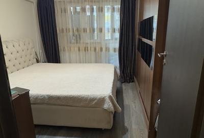 Apartament cu 4 camere semidecomandat în Costin Georgian - 15