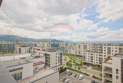 Penthouse cu 4 camere decomandat în Tractorul - 40