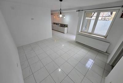 Vand casa 4 camere, curte proprie, Iosia Oradea - 4