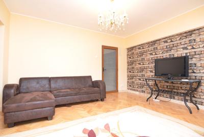 Apartament cu 2 camere decomandat, mobilat în Ultracentral