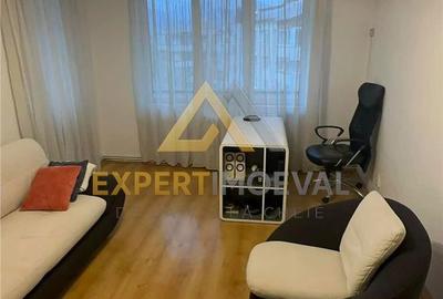 Apartament cu 5 camere în Traian - 3