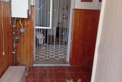 Casă cu 2 camere cu Teren 200 Mp în Central