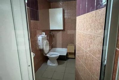 Spațiu comercial, de 110 mp, în Central - 4