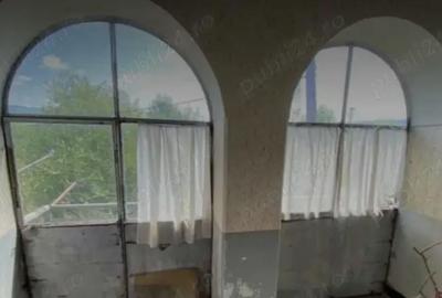 Apartament cu 2 camere decomandat în Coman