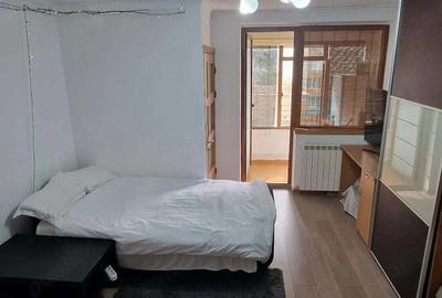 Garsonieră decomandată în Take Ionescu