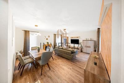 Casa moderna, spatioasa , pe o strada privata retrasa! - 2