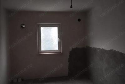 3 camere decomandate Bistrita Lac etaj 1 - 2