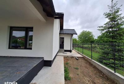 Casă cu 4 camere cu Teren 400 Mp în Hemeiuș - 8
