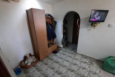 2 camere decomandat, zona Dacia, etaj 3/4 - 6