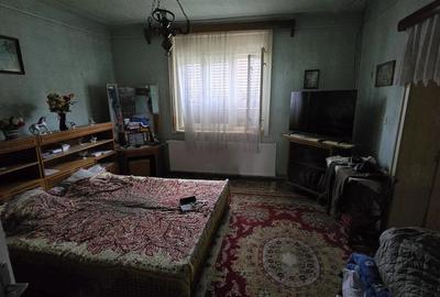 Casă cu 3 camere cu Teren 250 Mp în Central - 3