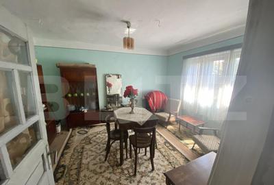 Casa de vanzare cu teren in suprafata de 3000 mp in comuna C - 1