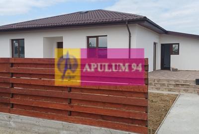 Săbăreni, casă nouă parter, 3 camere + dependințe - 2