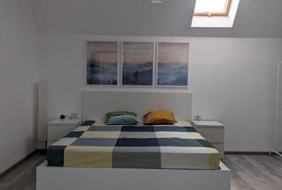 Apartament cu 3 camere decomandat în Tractorul - 3