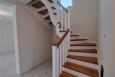 Casă individuală cu 4 camere cu Canalizare în Moșnița Veche - 10